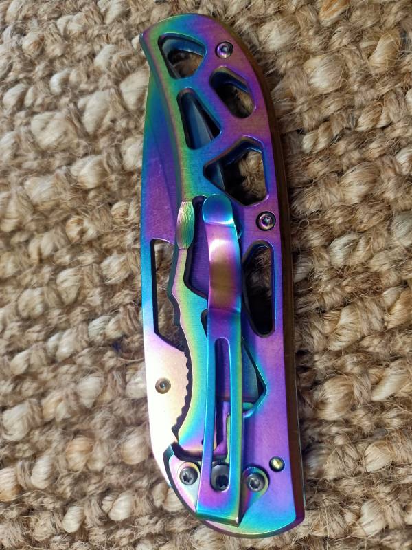 Folding Knife Cutout