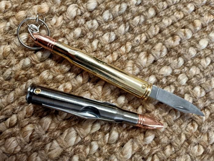 Bullet Folding Knife