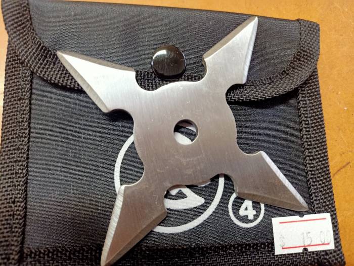 4 Point Throwing Star with Pouch